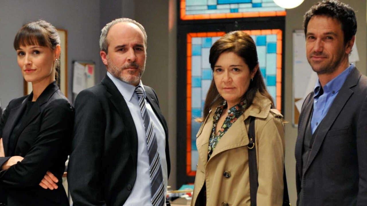 Backdrop for Los misterios de Laura